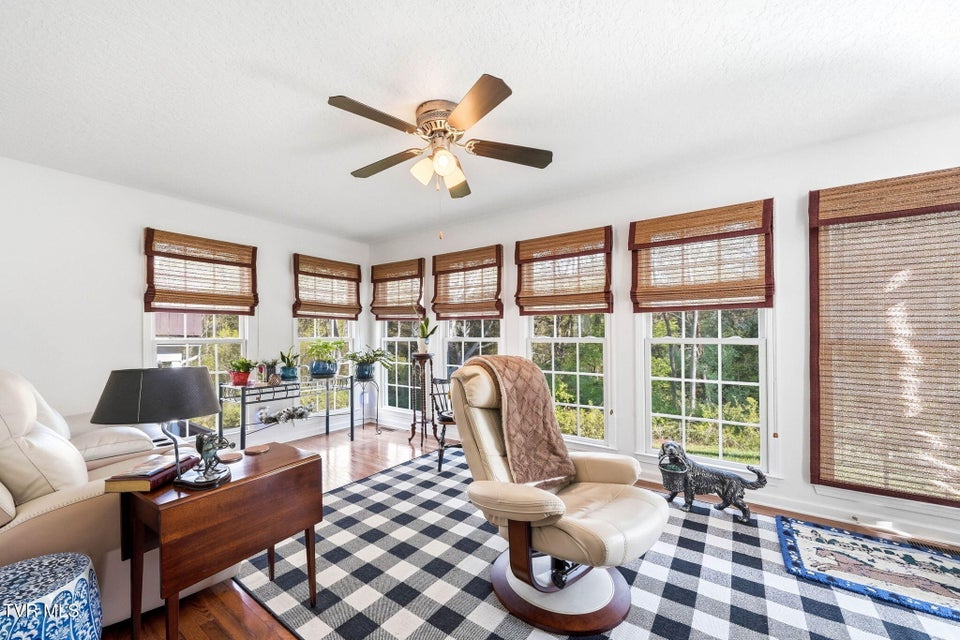 Photo #11: 675 Willowcrest Place