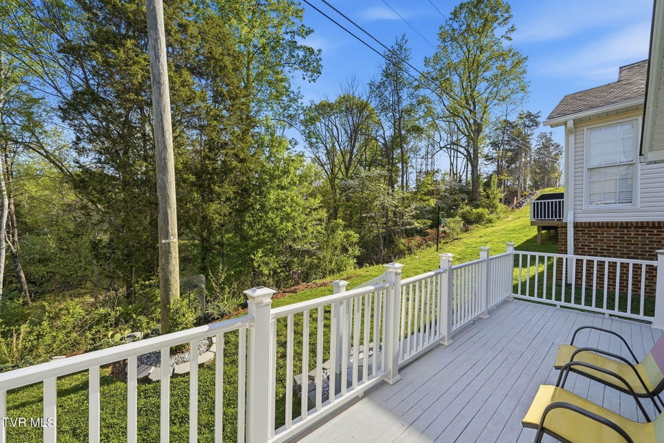 Photo #25: 675 Willowcrest Place