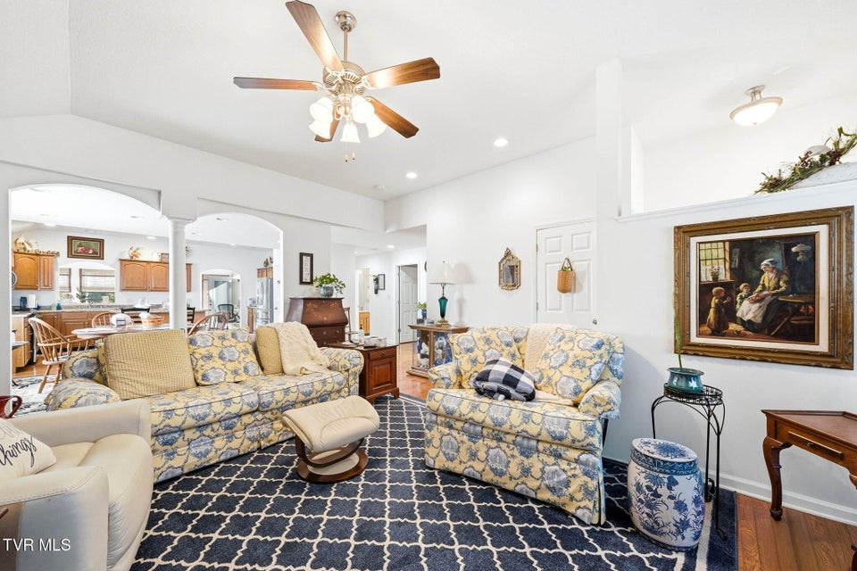 Photo #5: 675 Willowcrest Place