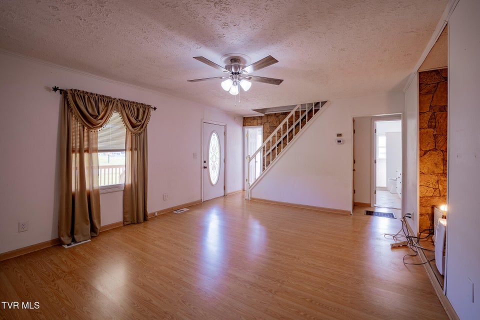 Photo #4: 2044 Siam Road