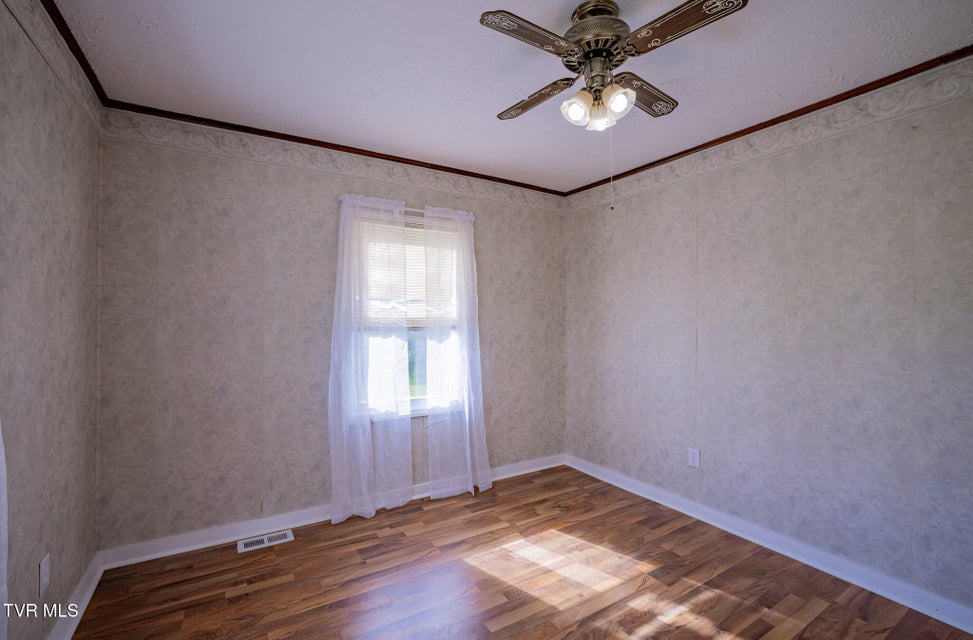 Photo #5: 2044 Siam Road