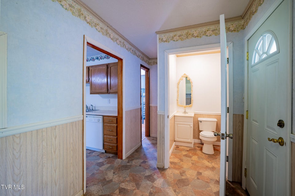 Photo #16: 2044 Siam Road