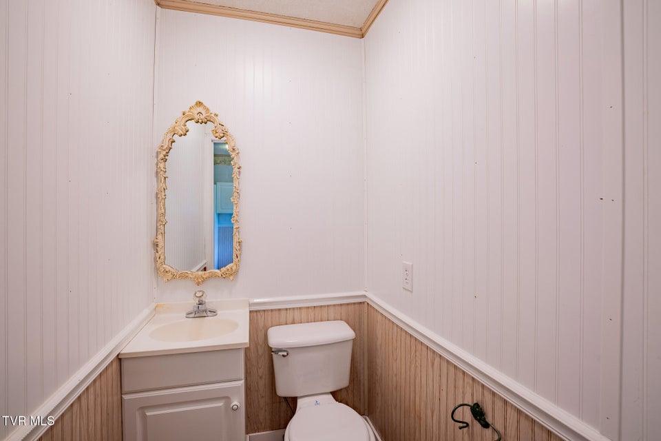 Photo #17: 2044 Siam Road