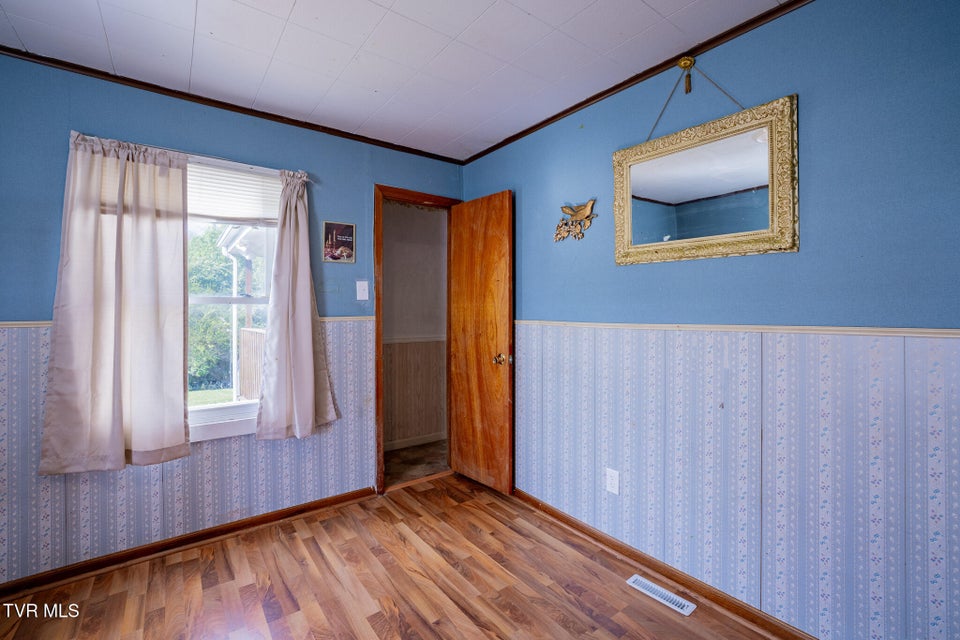 Photo #19: 2044 Siam Road