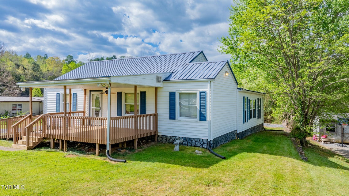 Photo #27: 2044 Siam Road