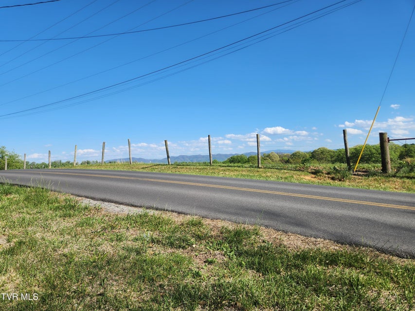 Photo #3: 1253 Skyline Drive