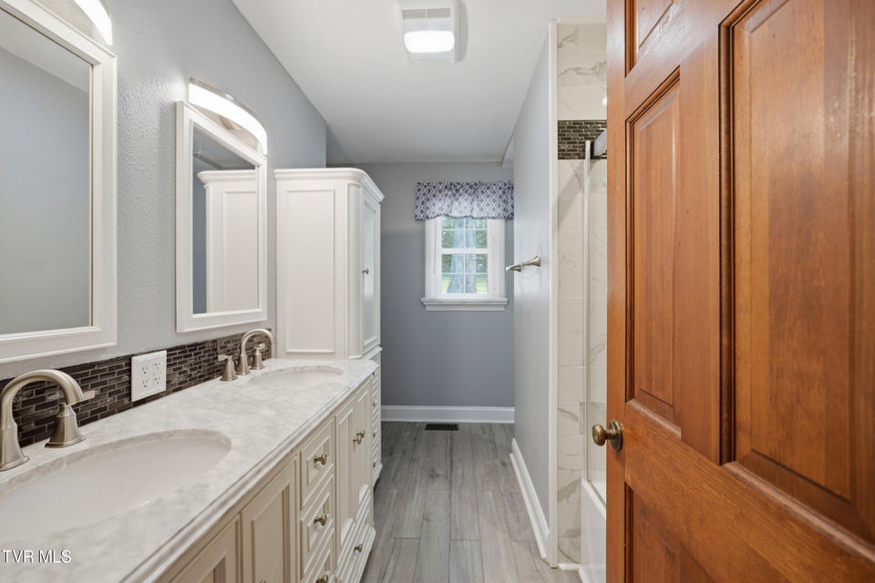 Photo #17: 64 Dye Drive