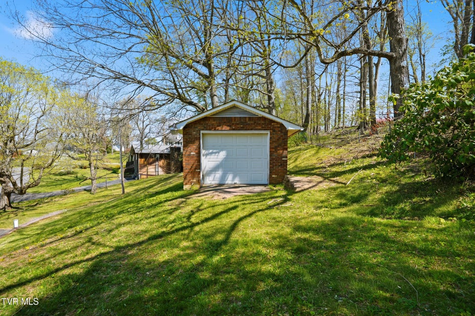 Photo #42: 64 Dye Drive