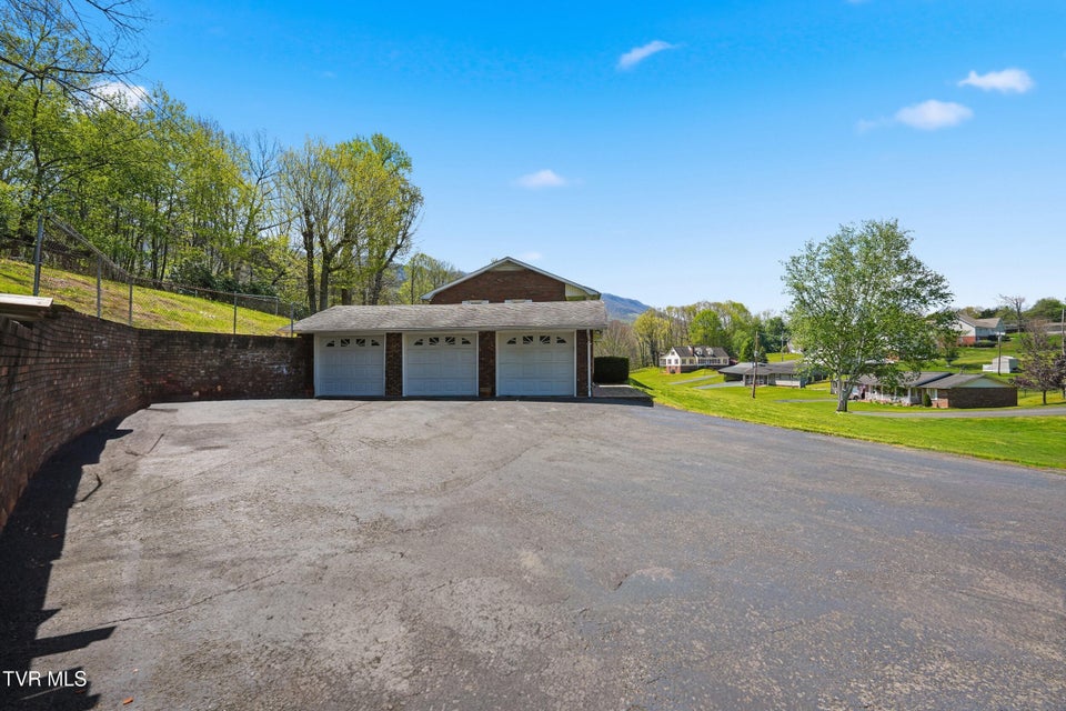 Photo #47: 64 Dye Drive