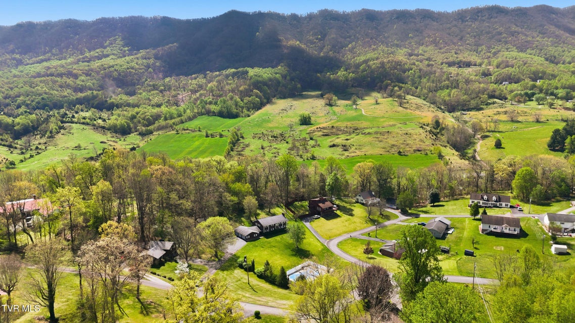 Photo #50: 64 Dye Drive