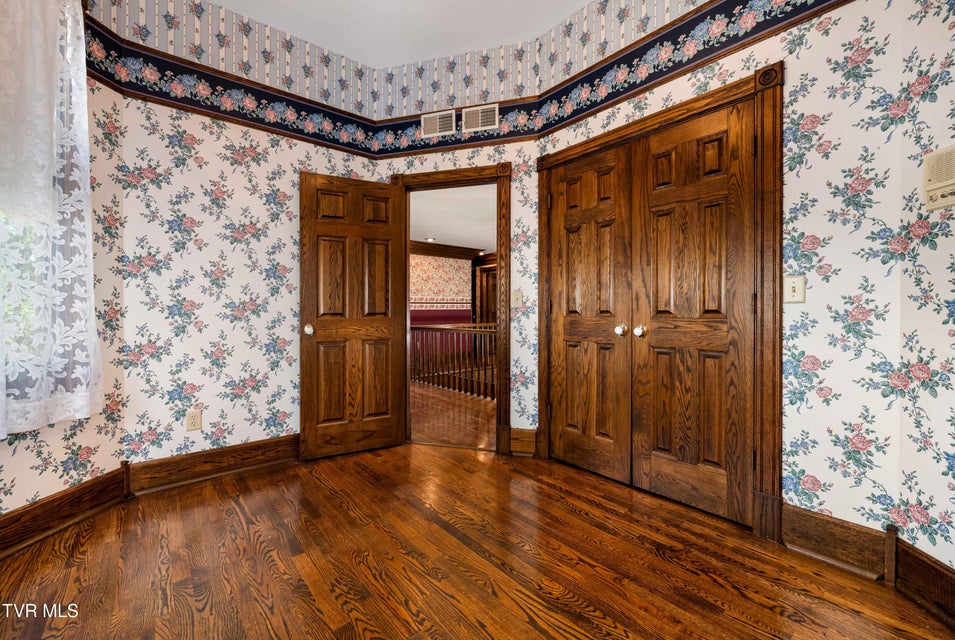 Photo #47: 101 Knobb Hill Road