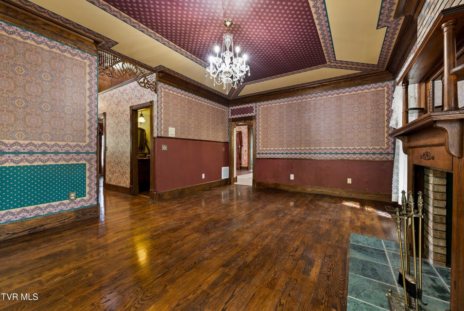 Photo #37: 101 Knobb Hill Road