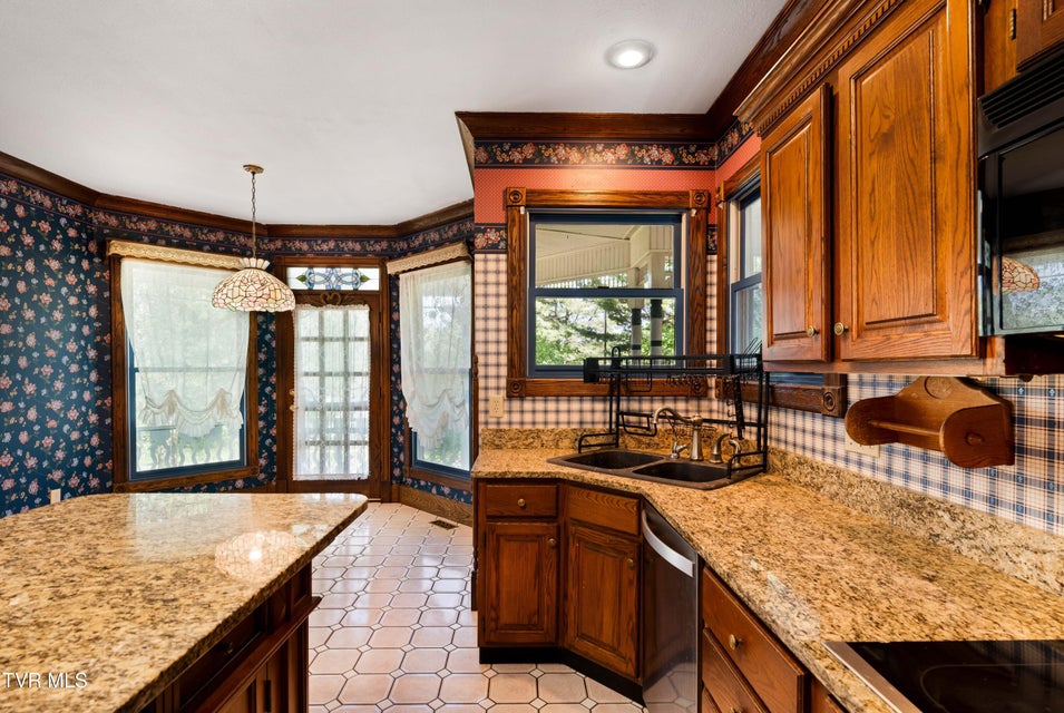 Photo #30: 101 Knobb Hill Road