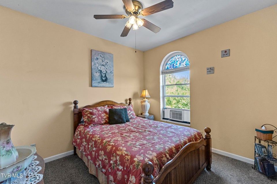 Photo #33: 1005 Jackson Hollow Road