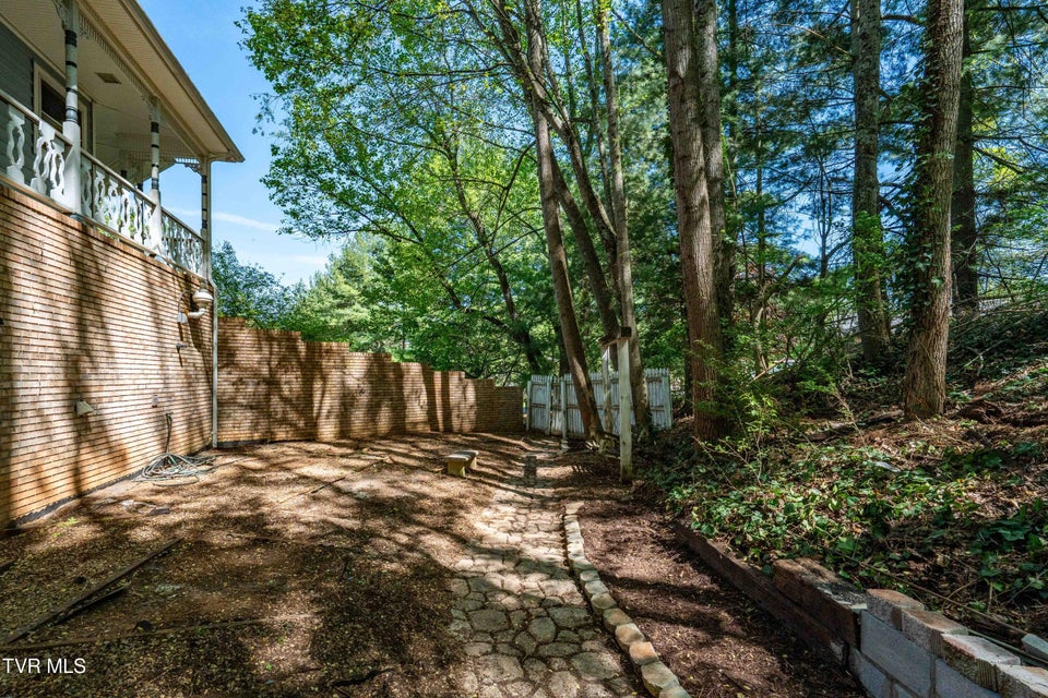 Photo #76: 101 Knobb Hill Road