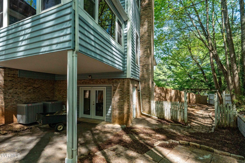 Photo #78: 101 Knobb Hill Road