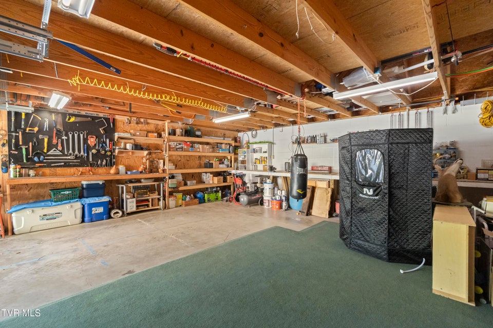 Photo #39: 1005 Jackson Hollow Road