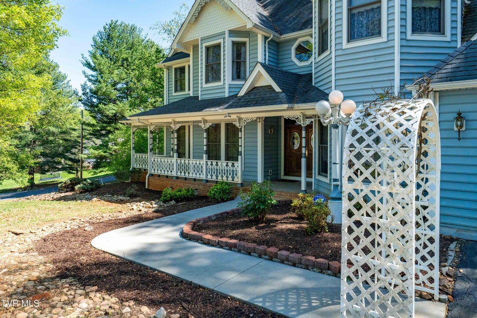 Photo #10: 101 Knobb Hill Road