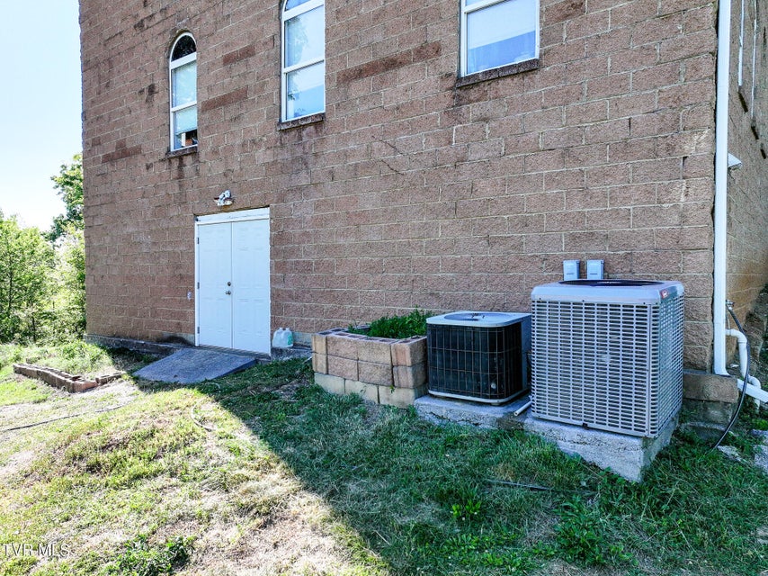 Photo #88: 1005 Jackson Hollow Road