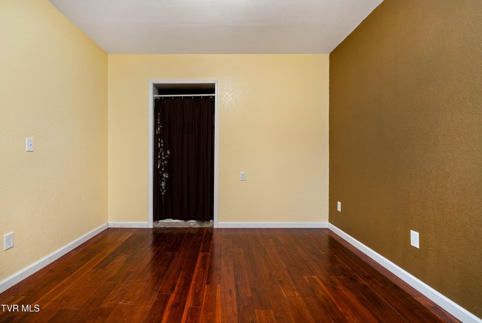 Photo #62: 101 Knobb Hill Road