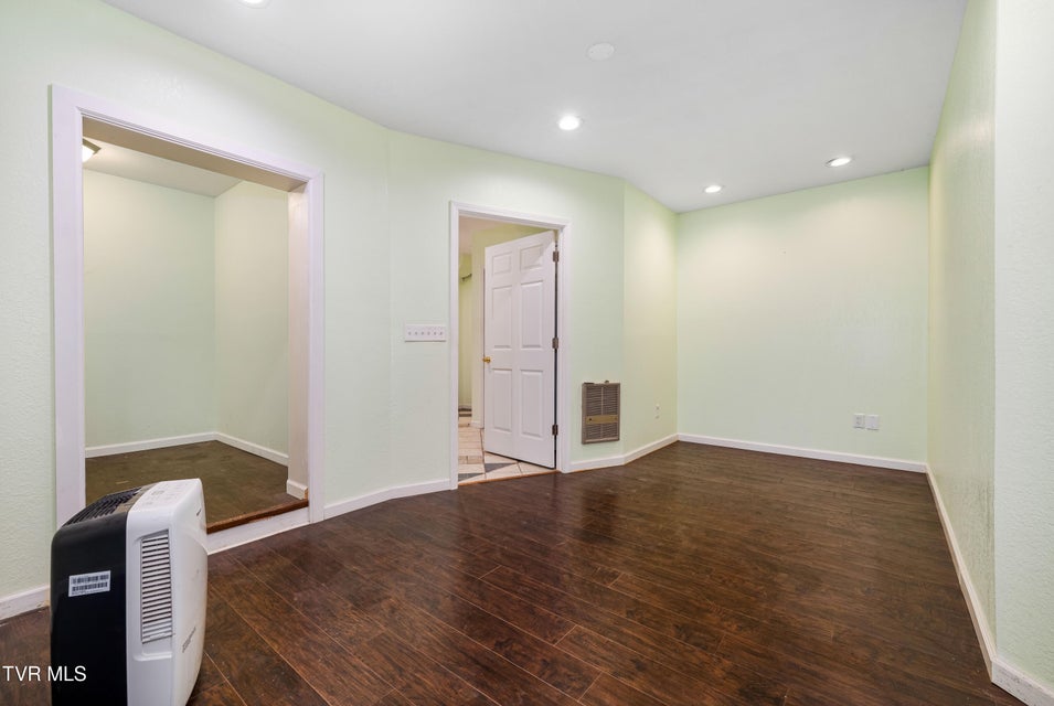 Photo #66: 101 Knobb Hill Road