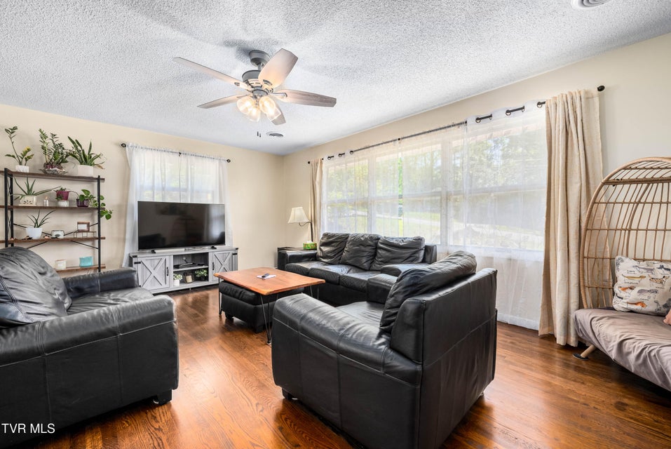 Photo #7: 1405 Brentwood Drive