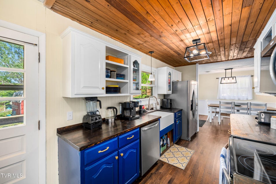 Photo #9: 1405 Brentwood Drive