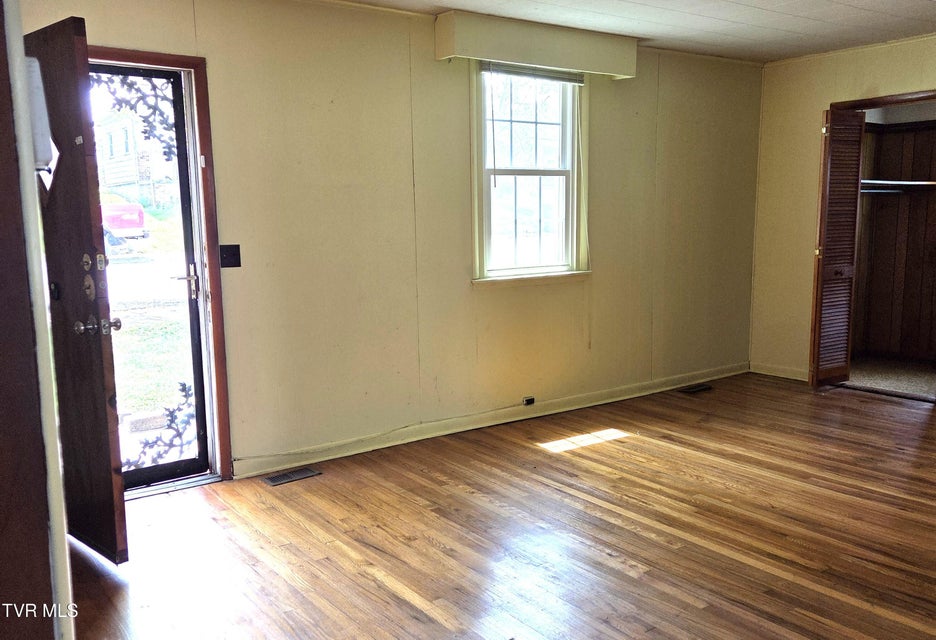 Photo #8: 1401 Garden Road