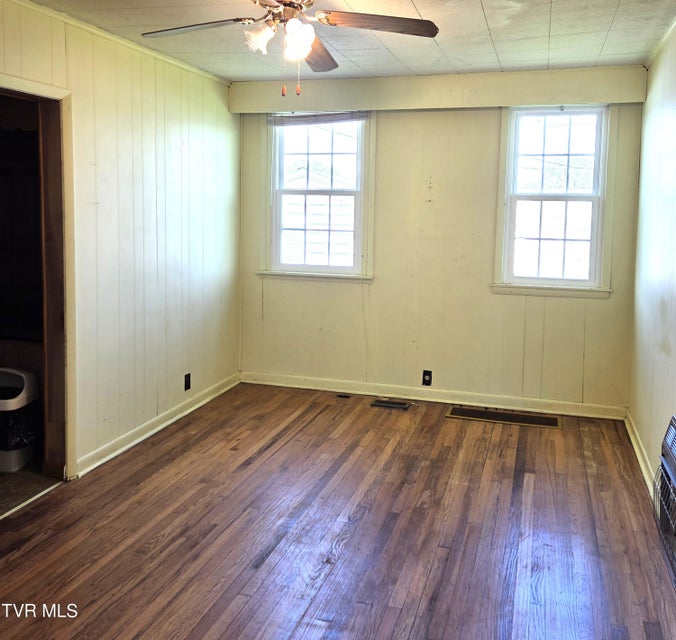 Photo #11: 1401 Garden Road