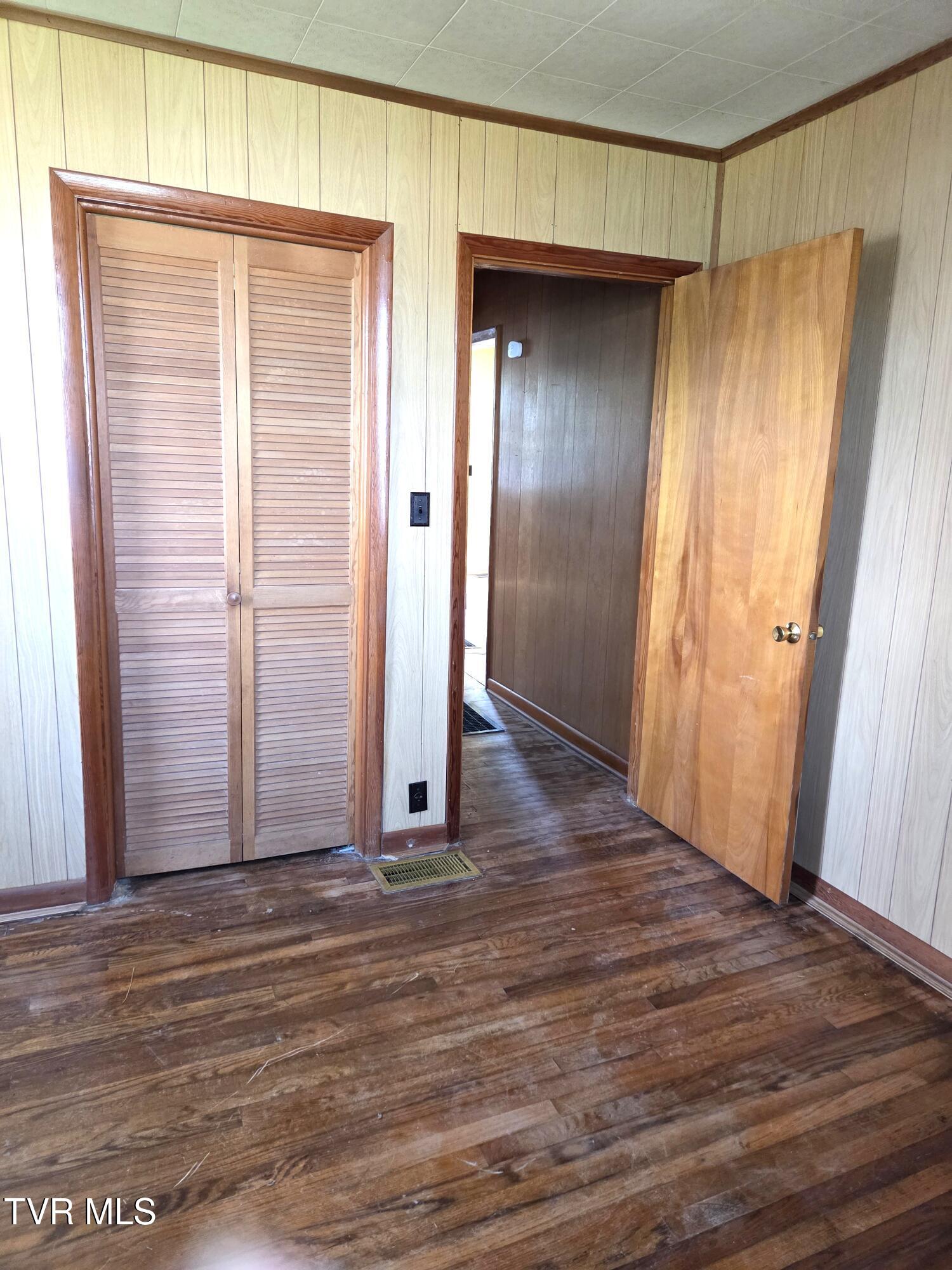 Photo #24: 1401 Garden Road