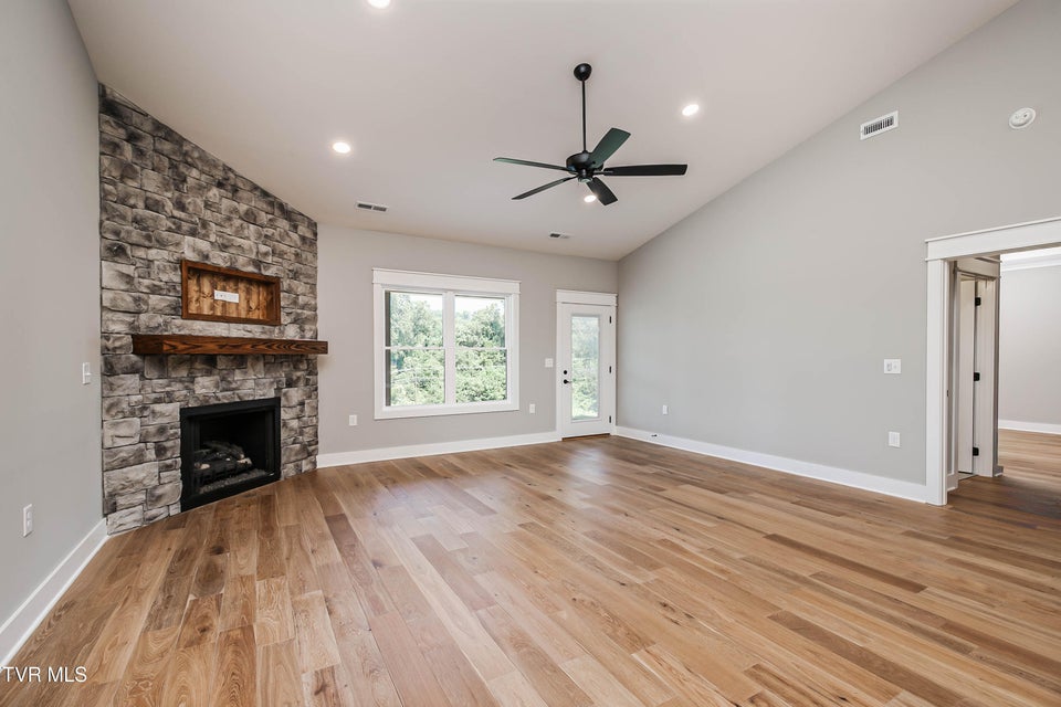 Photo #19: 157 Marigold Lane