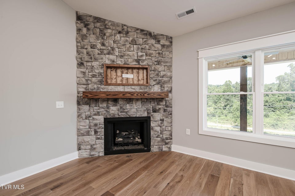 Photo #21: 157 Marigold Lane