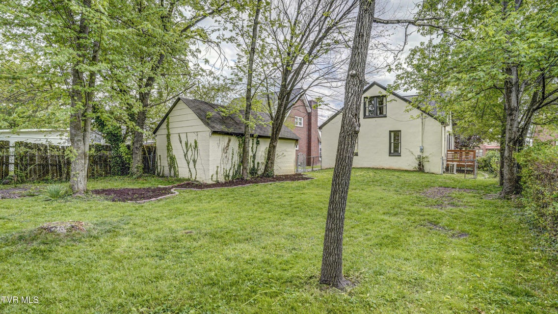 Photo #47: 1346 Center Street