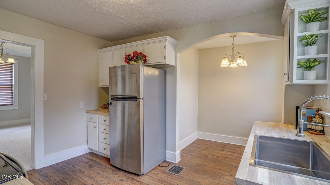 Photo #16: 1346 Center Street