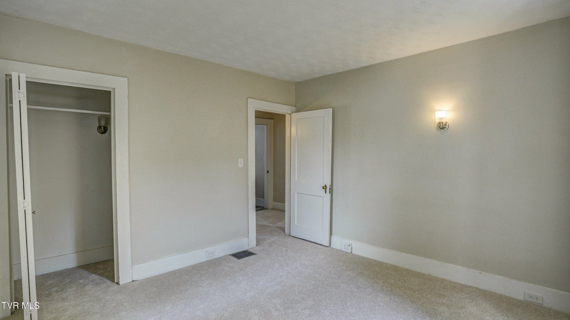 Photo #26: 1346 Center Street