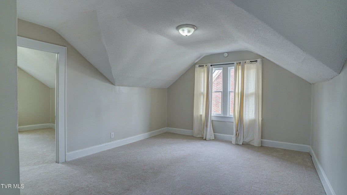 Photo #28: 1346 Center Street