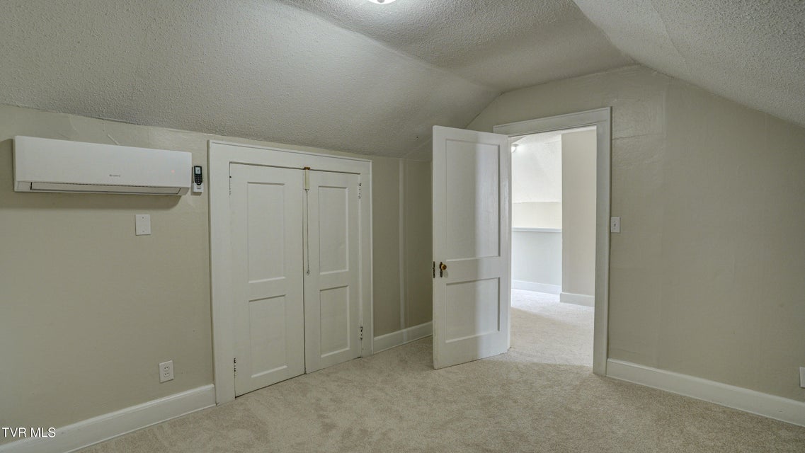 Photo #36: 1346 Center Street