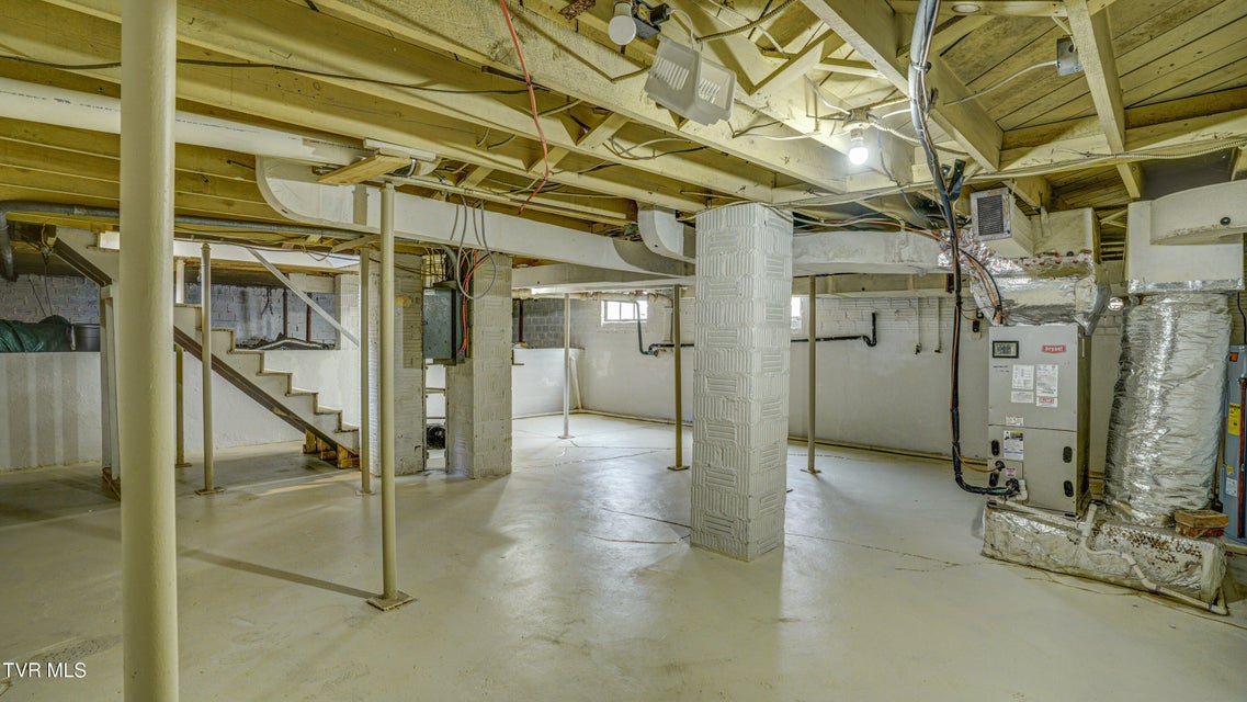 Photo #41: 1346 Center Street