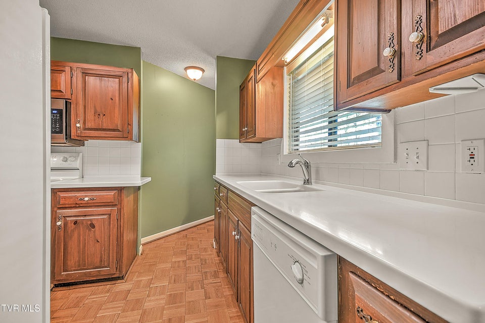 Photo #25: 3411 Linkwood Drive