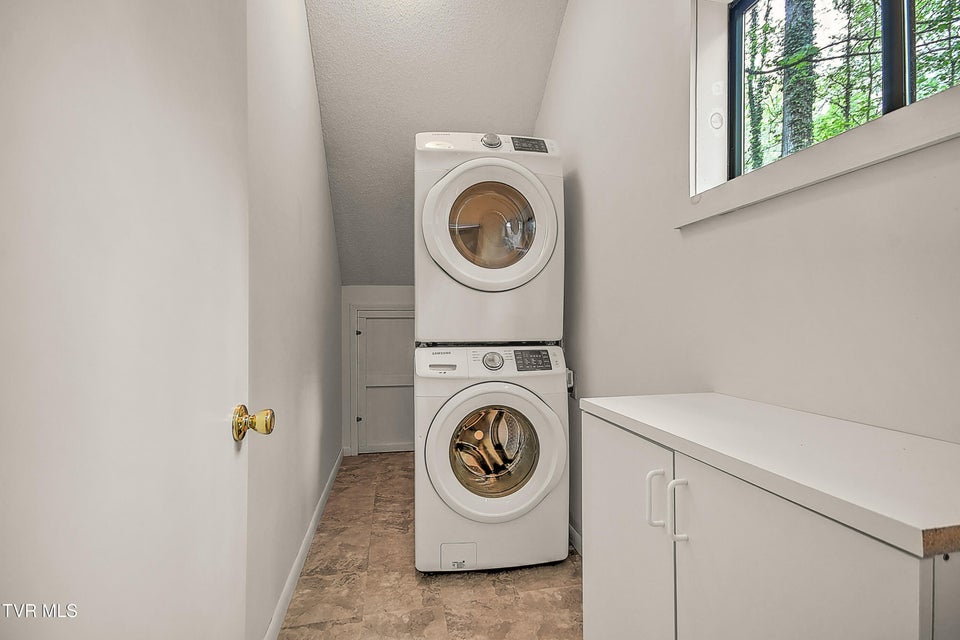 Photo #37: 3411 Linkwood Drive