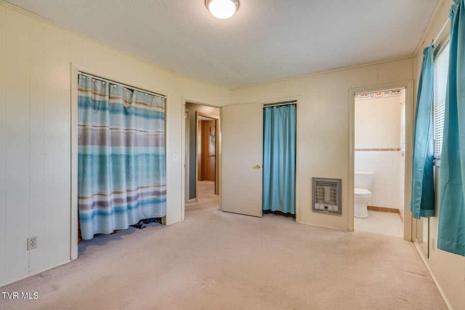 Photo #12: 816 Phyllis Street