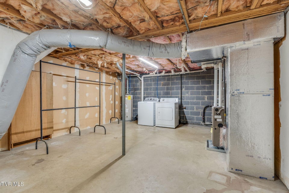 Photo #23: 816 Phyllis Street