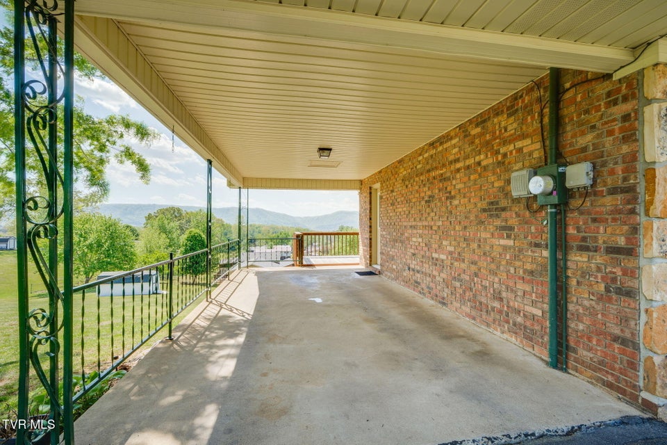 Photo #25: 816 Phyllis Street