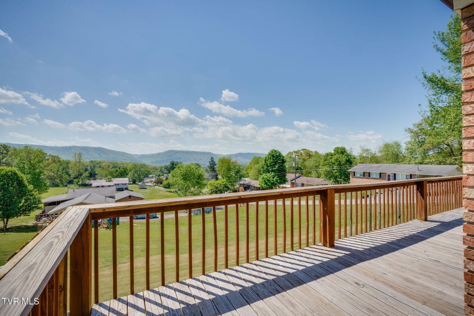 Photo #26: 816 Phyllis Street