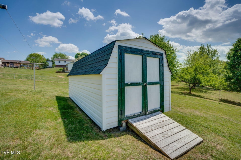 Photo #30: 816 Phyllis Street