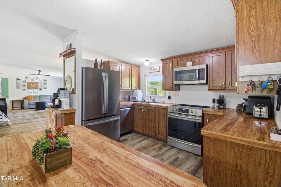 Photo #20: 150 Carlton Ridge Lane