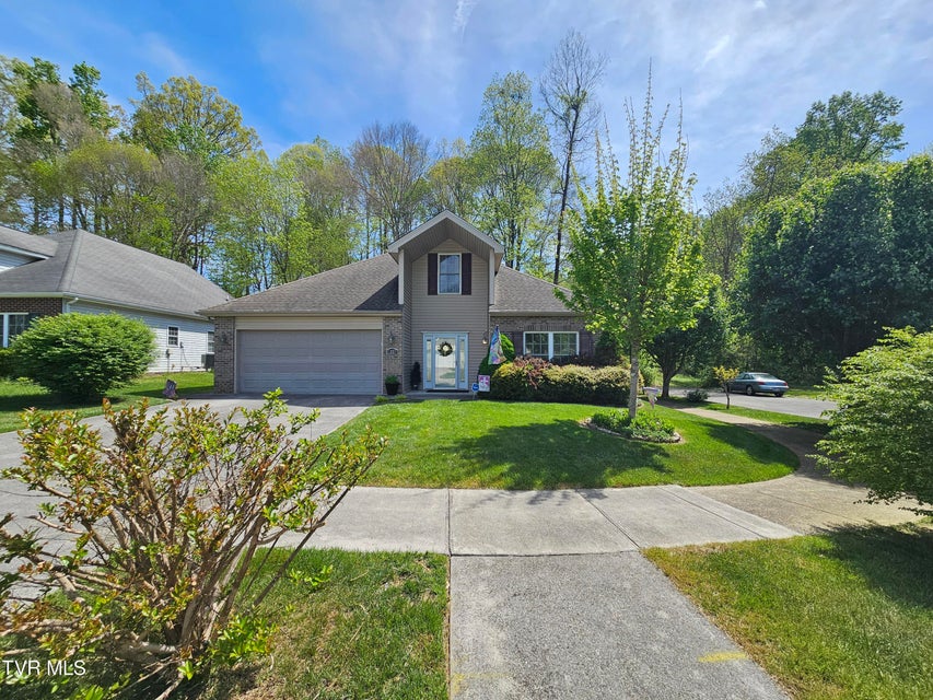 Photo #2: 22 Bedding Place