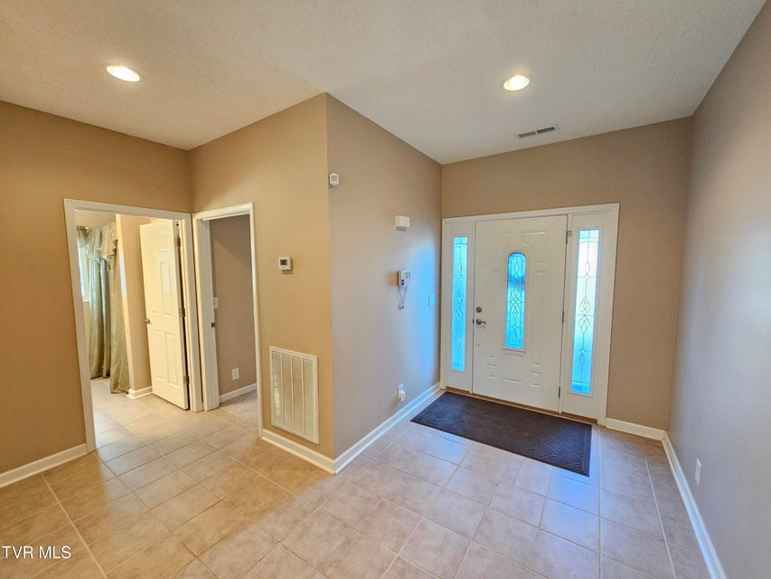 Photo #10: 22 Bedding Place