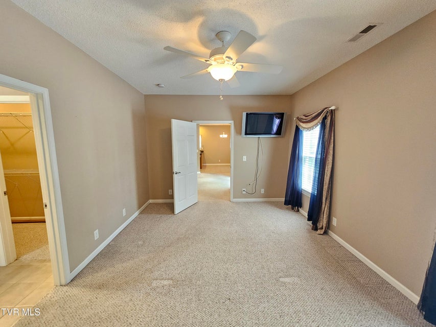 Photo #19: 22 Bedding Place