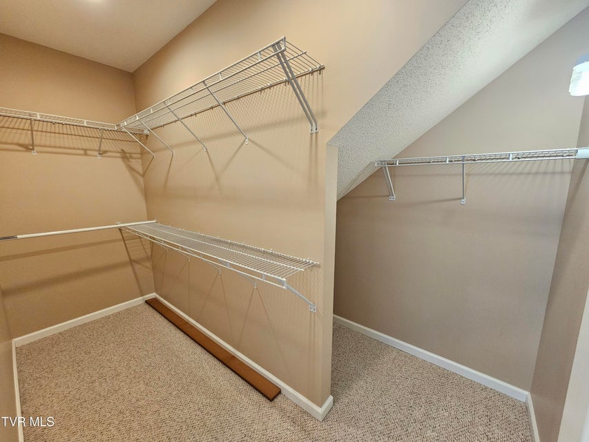 Photo #23: 22 Bedding Place